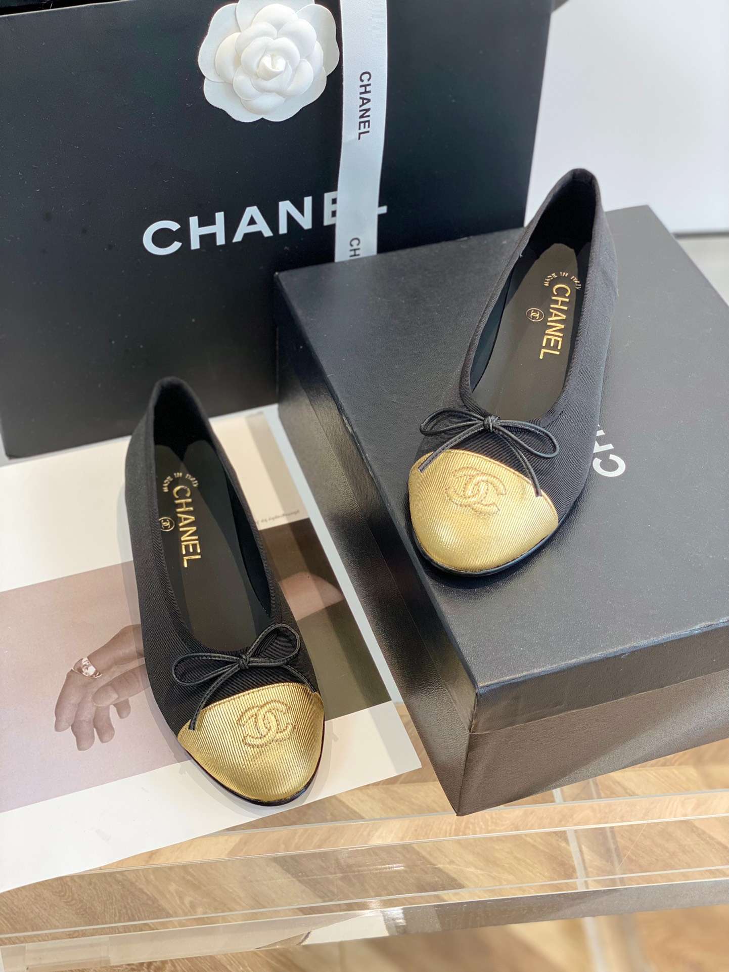 Ch**el Ballet Flats Black For Women