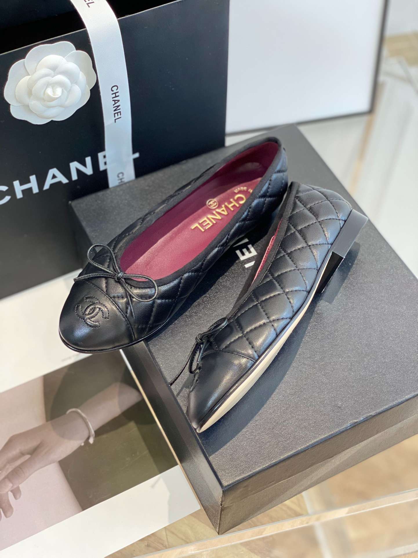 Ch**el Ballet Flats Black For Women