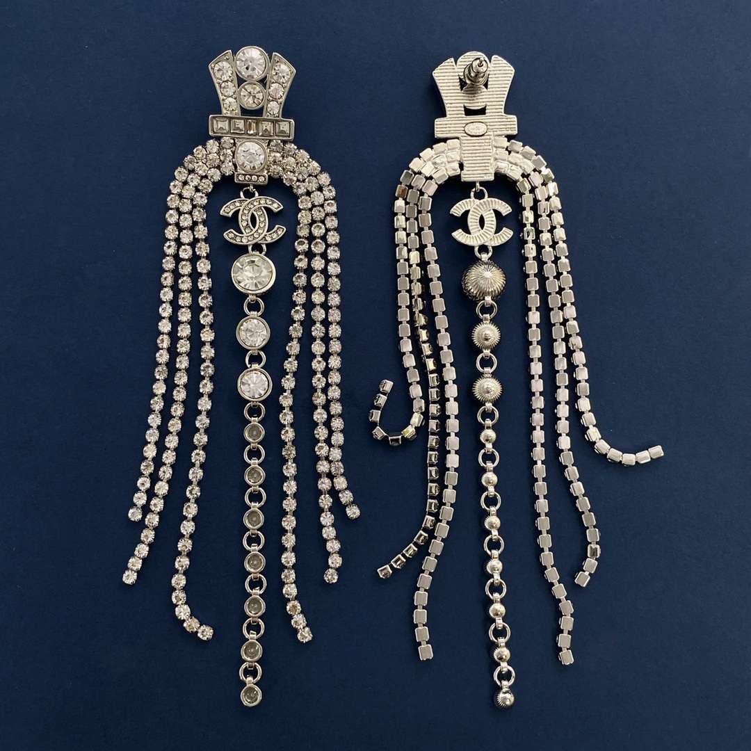 Ch**el Tassel Claw Chain Earrings Silver For Women