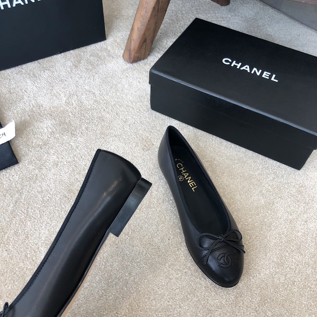 Ch**el Ballet Flats Black For Women