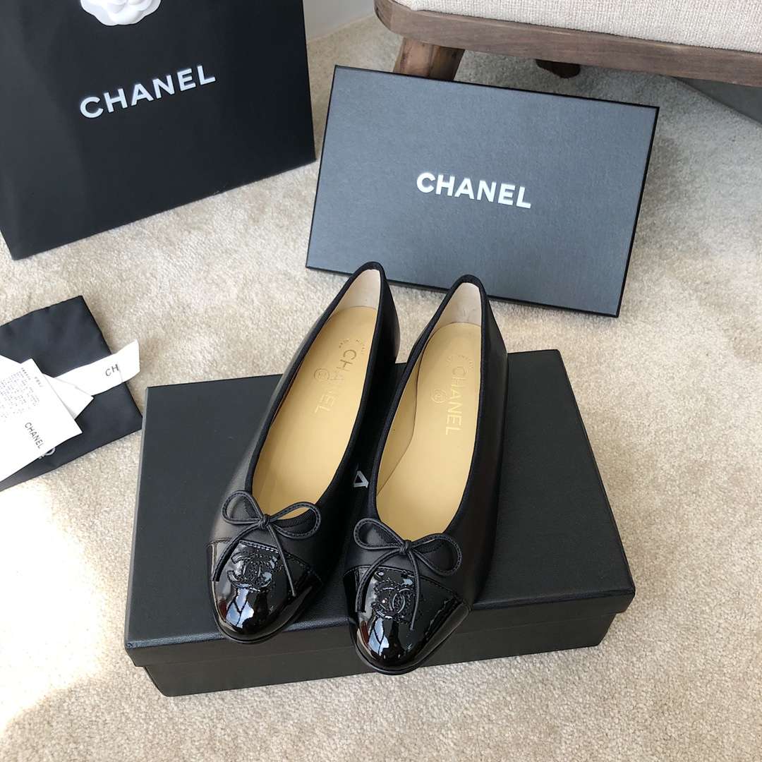 Ch**el Ballet Flats Black For Women