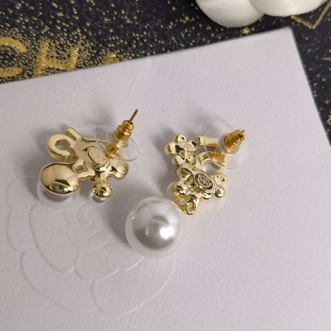 Ch**el Flower Pearl Earrings White For Women