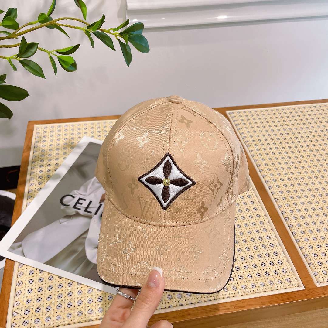 L0vis Vvtt0n Day Cap Gold For Women