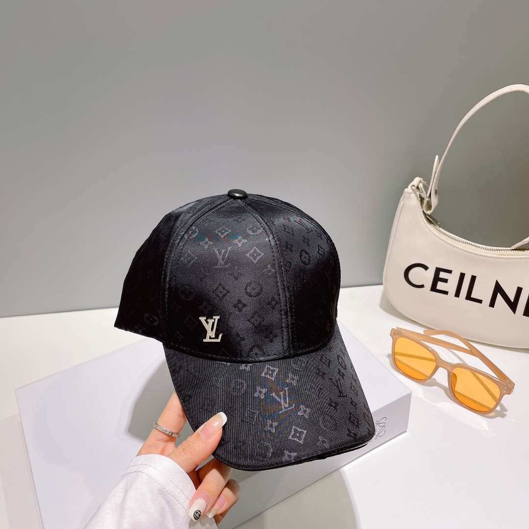 L0vis Vvtt0n Iconic Cap Black For Men