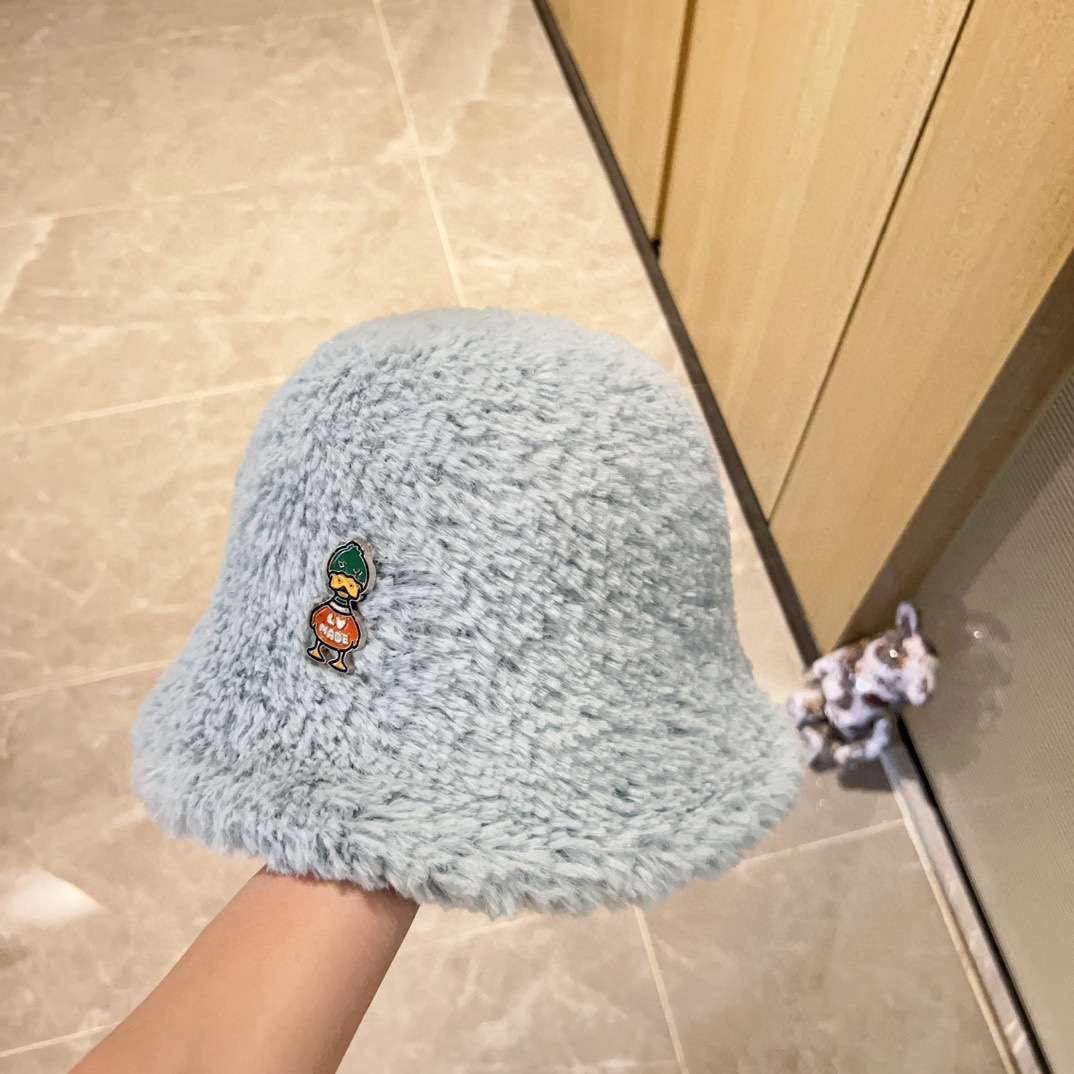 L0vis Vvtt0n Duck Beanie LV Light Blue For Women