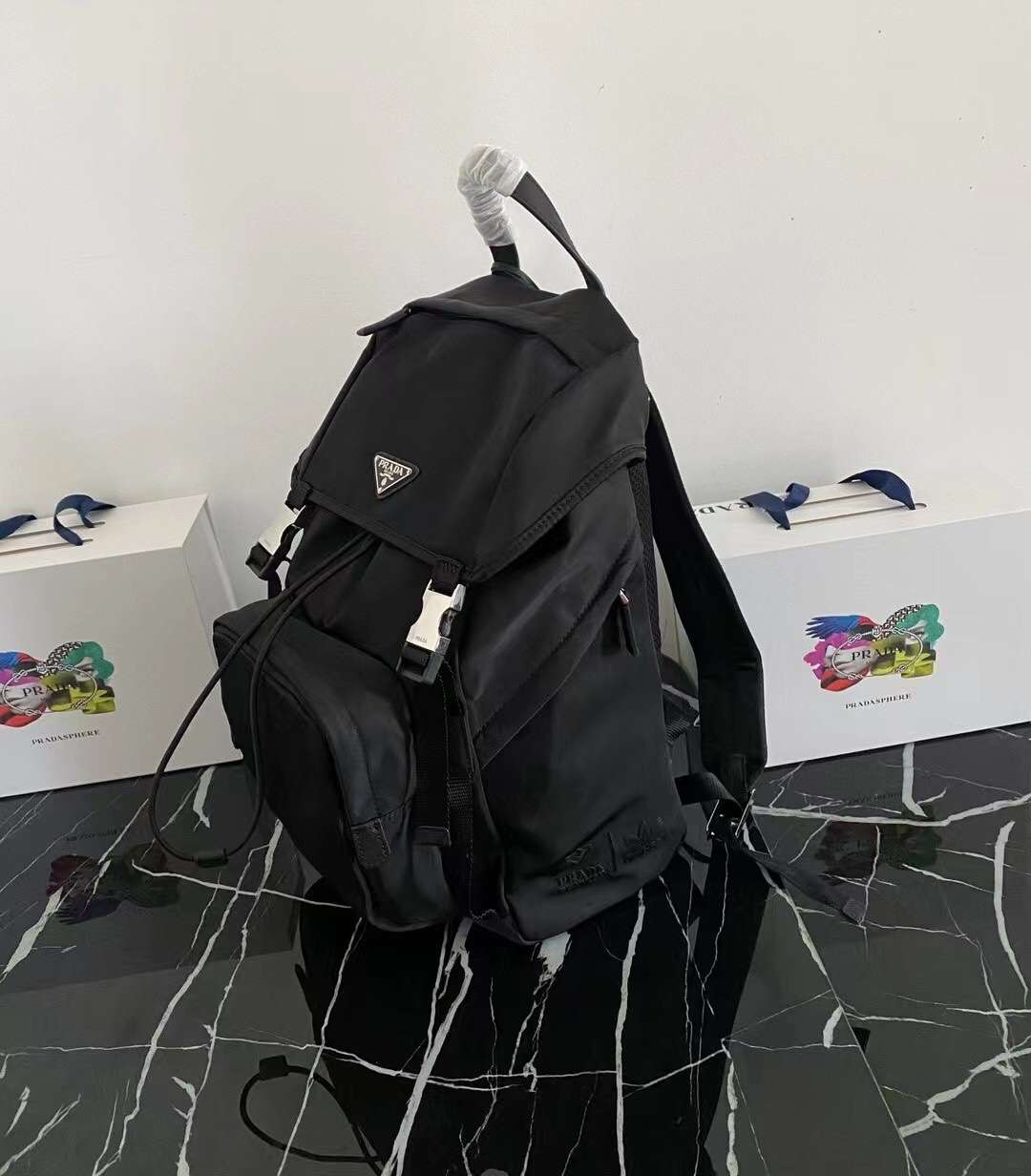 Pra*a Re-Nylon And Saffiano Backpack Black For Men 45cm / 17.7in 2VZ135_2DMG_F0002_V_HOL