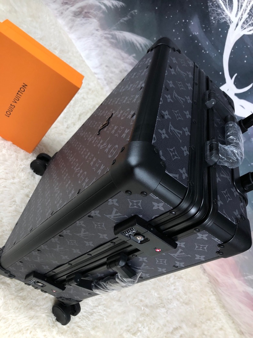 L0vis Vvtt0n Rolling Trunk Black 55cm/21.6in