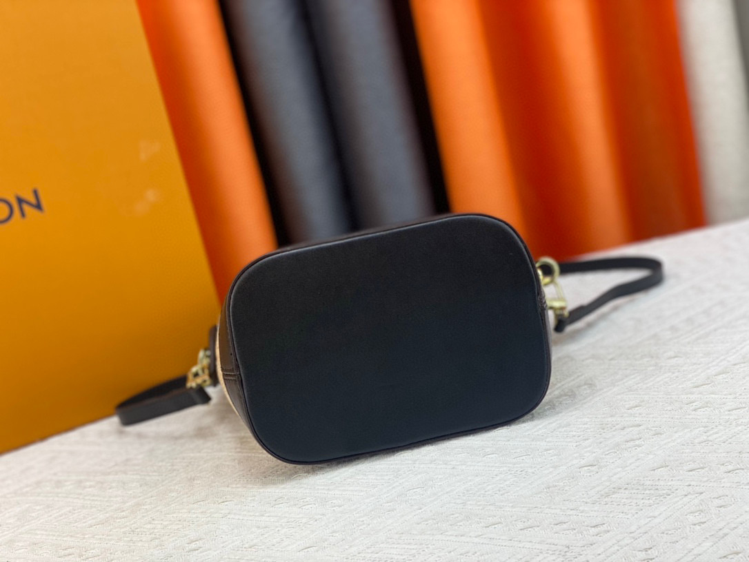 L0vis Vvtt0n Petit Bucket Raffia Beige For Women ‎9.4in/24cm LV M59961