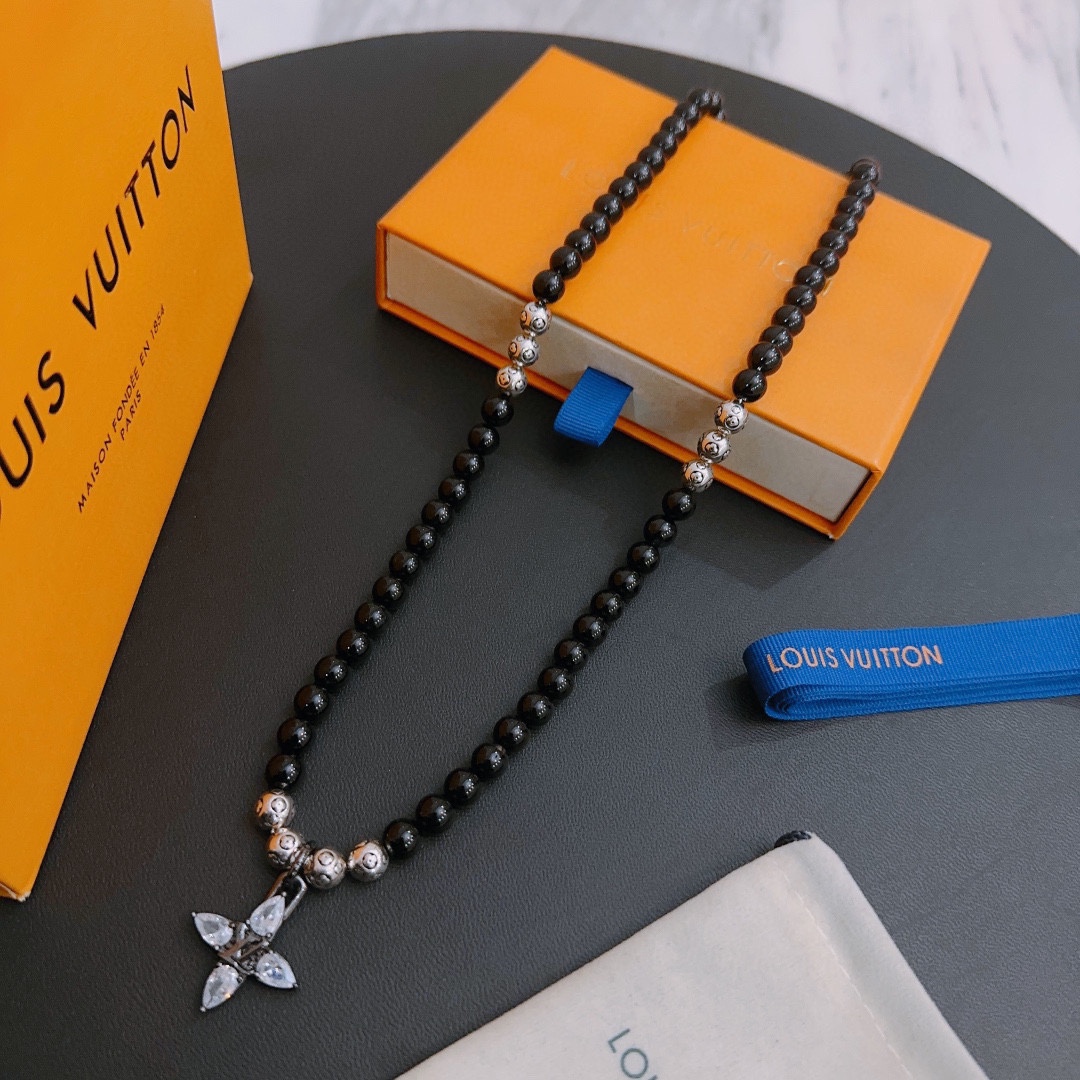 L0vis Vvtt0n Counter Seiko Necklace Black For Women