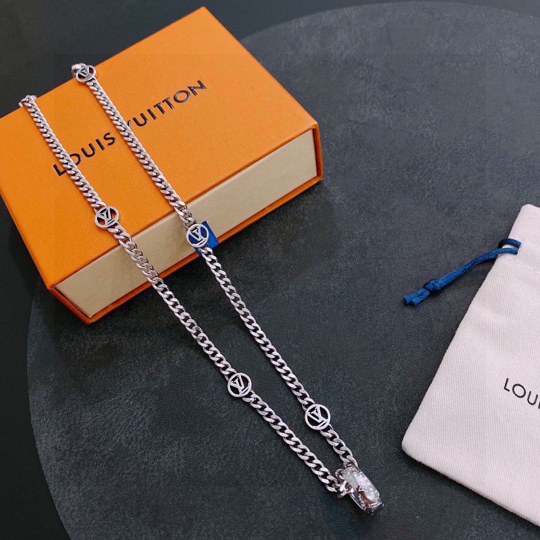 L0vis Vvtt0n Necklace Silver For Women