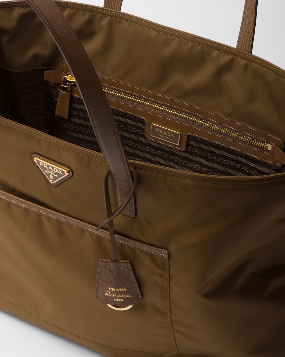 Pra*a Re-Edition 1978 Large Re-Nylon And Saffiano Tote Bag Beige For Women 16.9 Inches/ 43 Cm 1BG527_R064_F0594_V_OOO