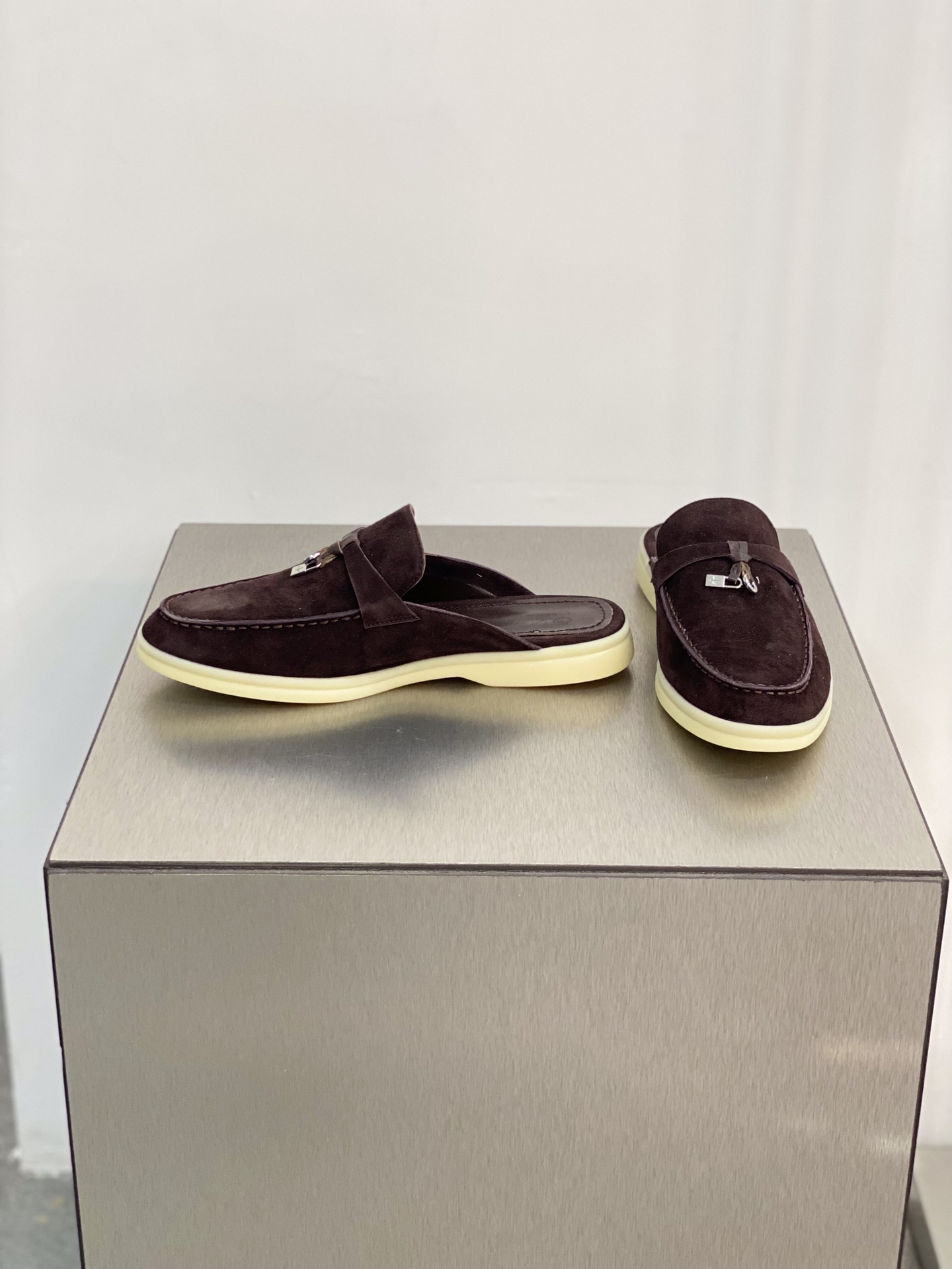 L0r0 P1ana Babouche Charms Walk Loafers Bright Amaranth For Women – FAI1543 K03I