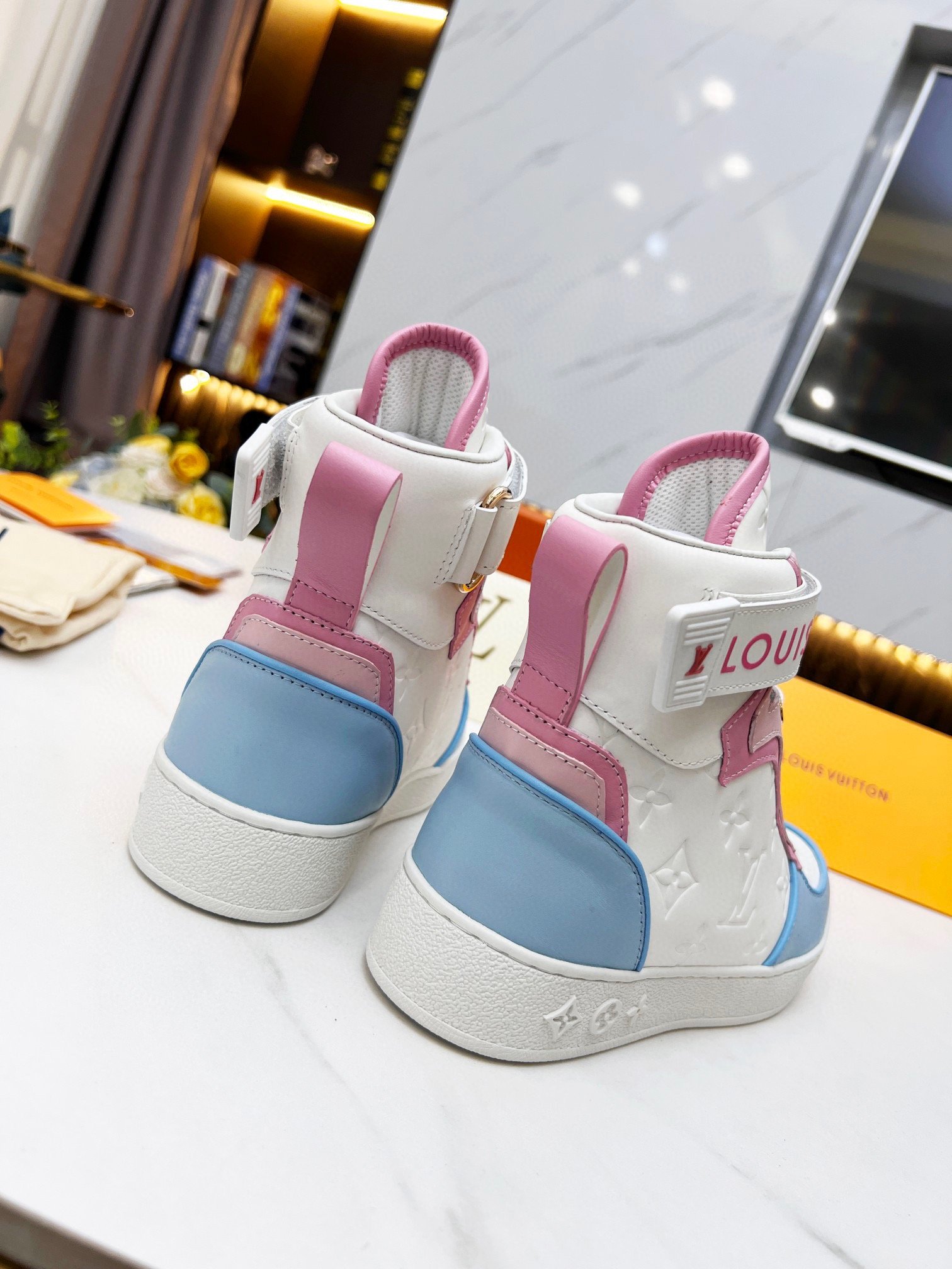 L0vis Vvtt0n Women’s Boombox Sneaker Boots Pink For Women LV