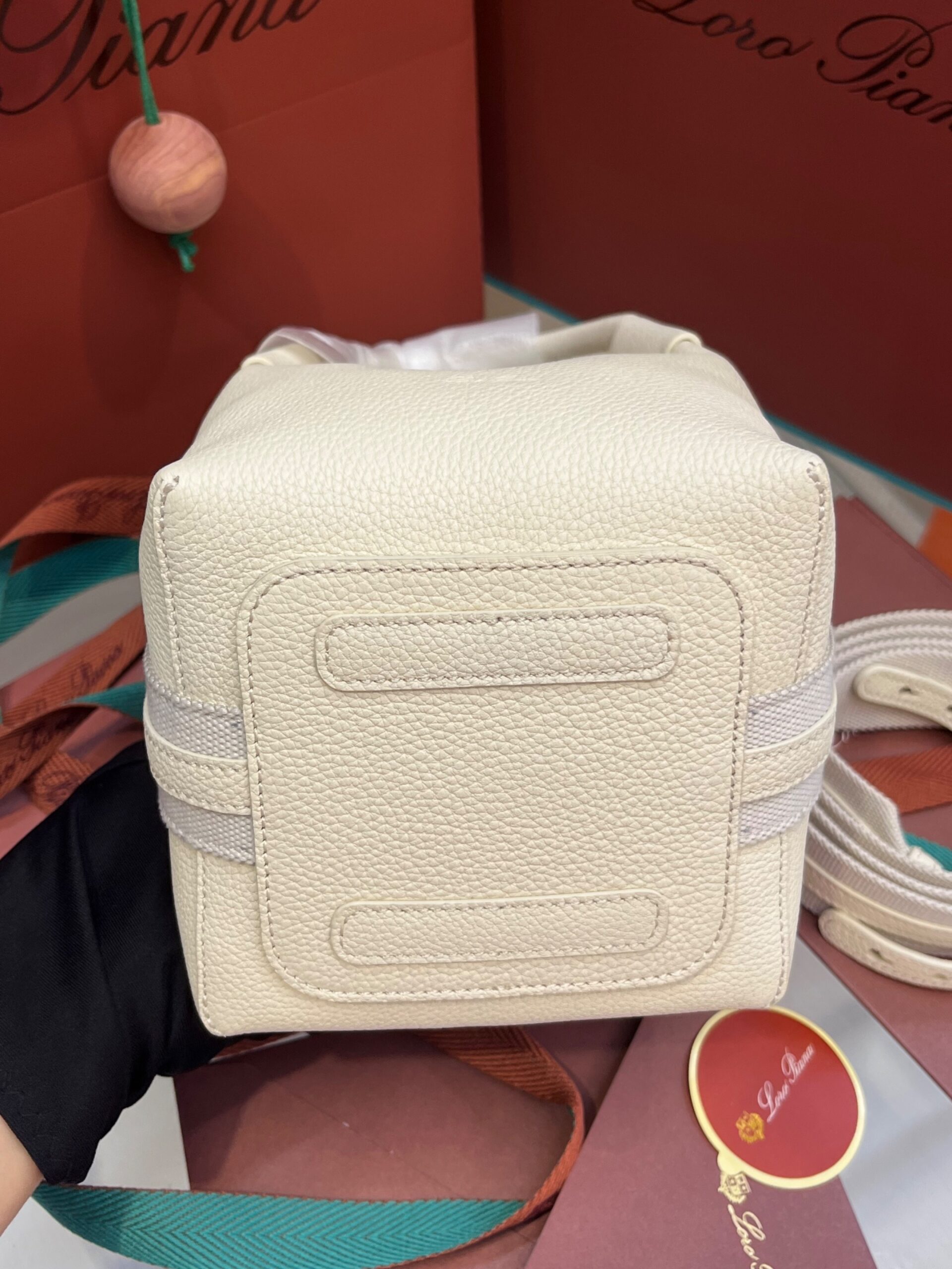 [True-to-ORIGINAL] Loro Small Bale Whisper White Bag For Women 17cm/6.7 – FAN8964(1615)