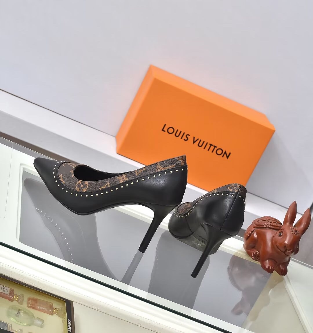 L0vis Vvtt0n Signature Pump Black For Women 9.5cm/3.7in 1AACFK