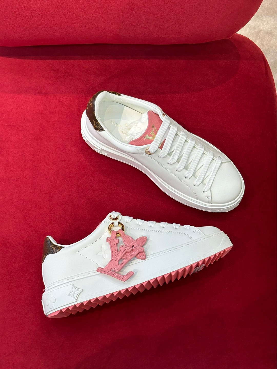 L0vis Vvtt0n Time Out Sneaker Pink For Women