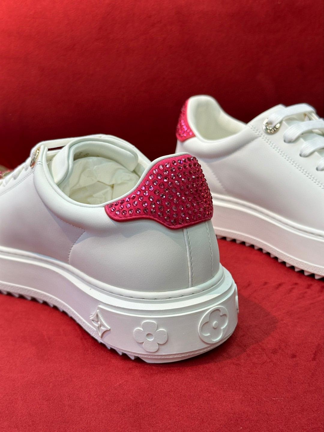 L0vis Vvtt0n Time Out Sneaker Pink For Women