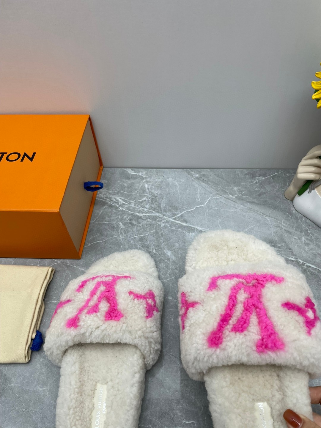 L0vis Vvtt0n Paseo Flat Comfort Mule Pink For Women