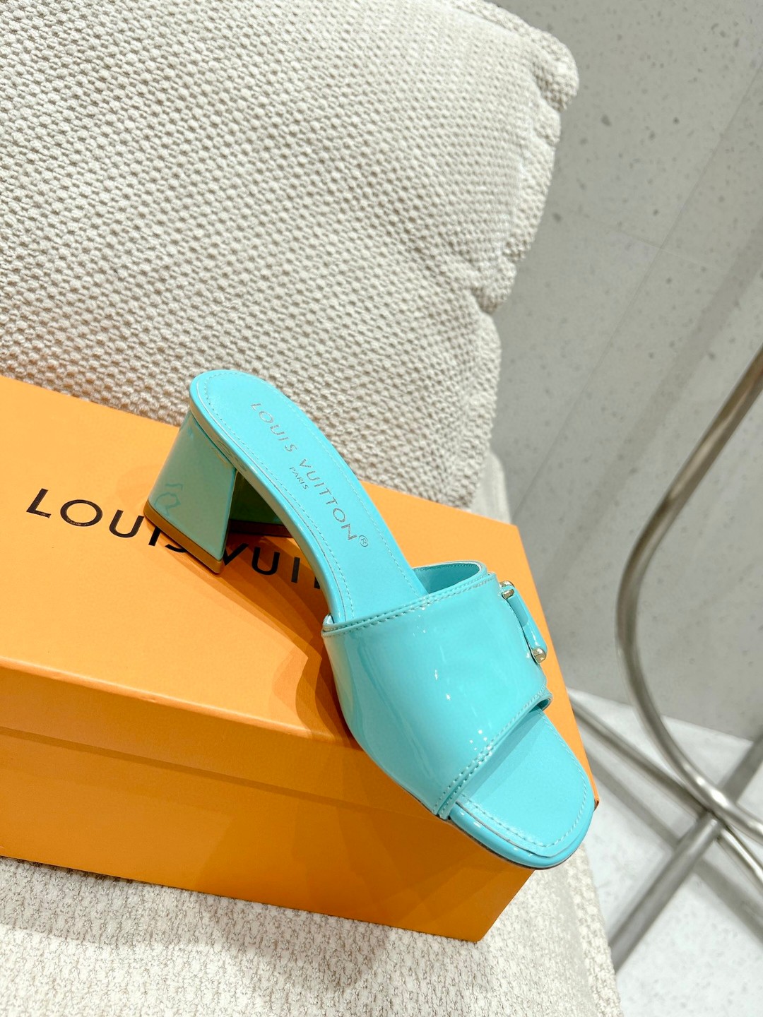 L0vis Vvtt0n Shake Mule Jade Green For Women