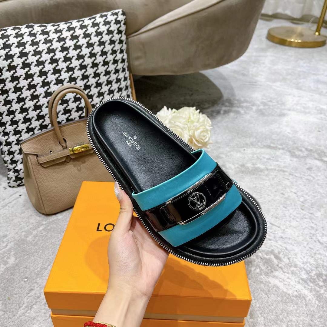 L0vis Vvtt0n Women’s Pool Pillow Flat Comfort Mule Blue For Women LV