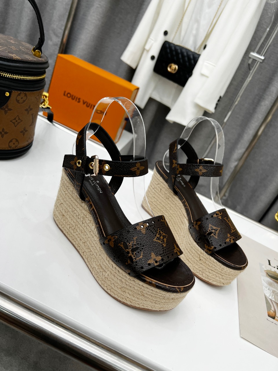 L0vis Vvtt0n Women’s Starboard Wedge Sandal Black And Brown For Women LV