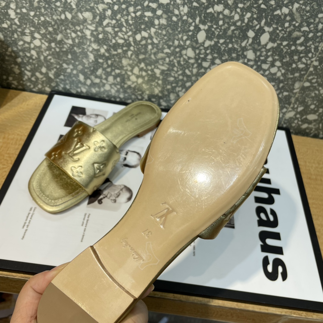 L0vis Vvtt0n Women’s Revival Flat Mule Gold For Women LV 1A9QKC