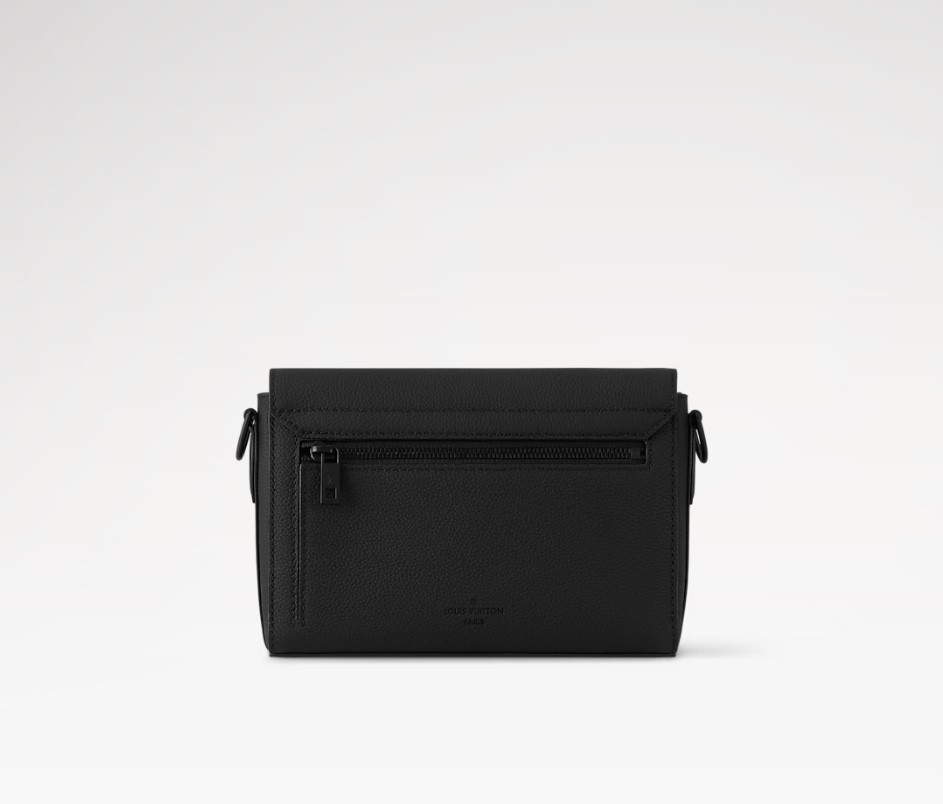 L0vis Vvtt0n Takeoff Messenger PM Noir For Men 8.7in/22cm M24769