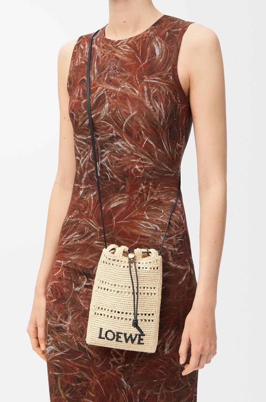 L0ew* Drawstring Pocket In Raffia Natural/Black For Women 21cm/8.3in – C756PHPX01