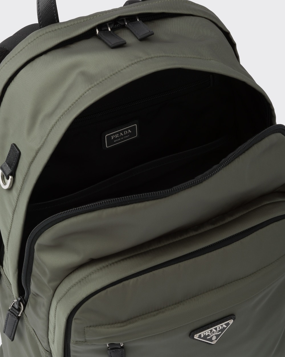 Pra*a Re-Nylon And Leather Backpack Forest Green For Men 12.2in/31cm 2VZ048_2DMG_F0414_V_OOO