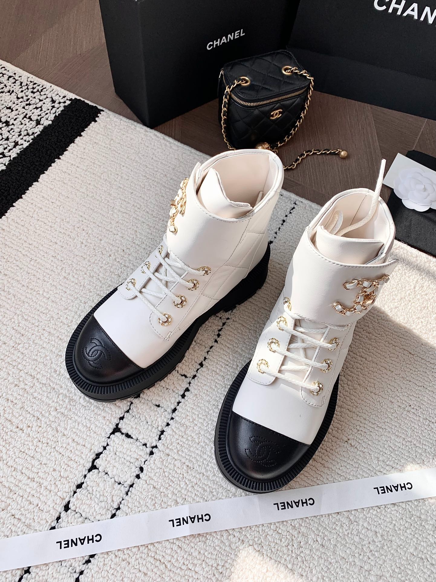 Ch**el Quilted Platform Ankle Boots White For Women