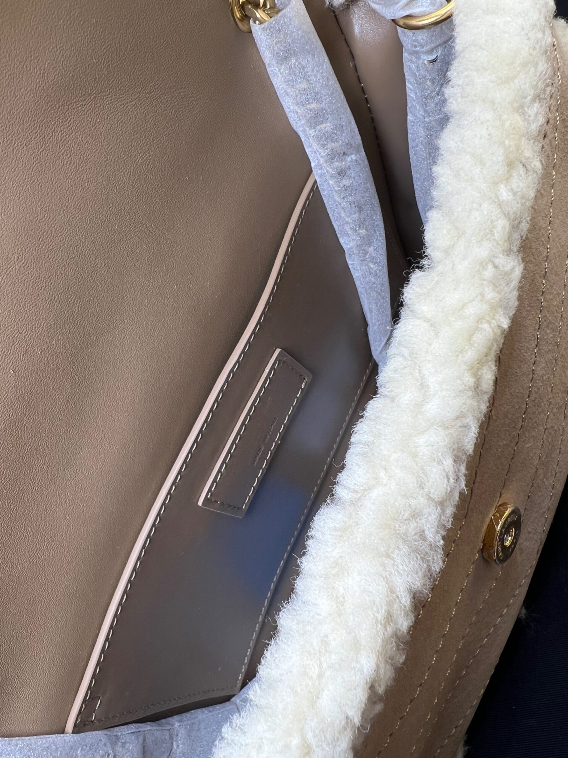 [True-to-ORIGINAL] Sa1nt Lau*nt Taupe Shearling Medium Niki Bag Brown For Women 8.66in/22cm