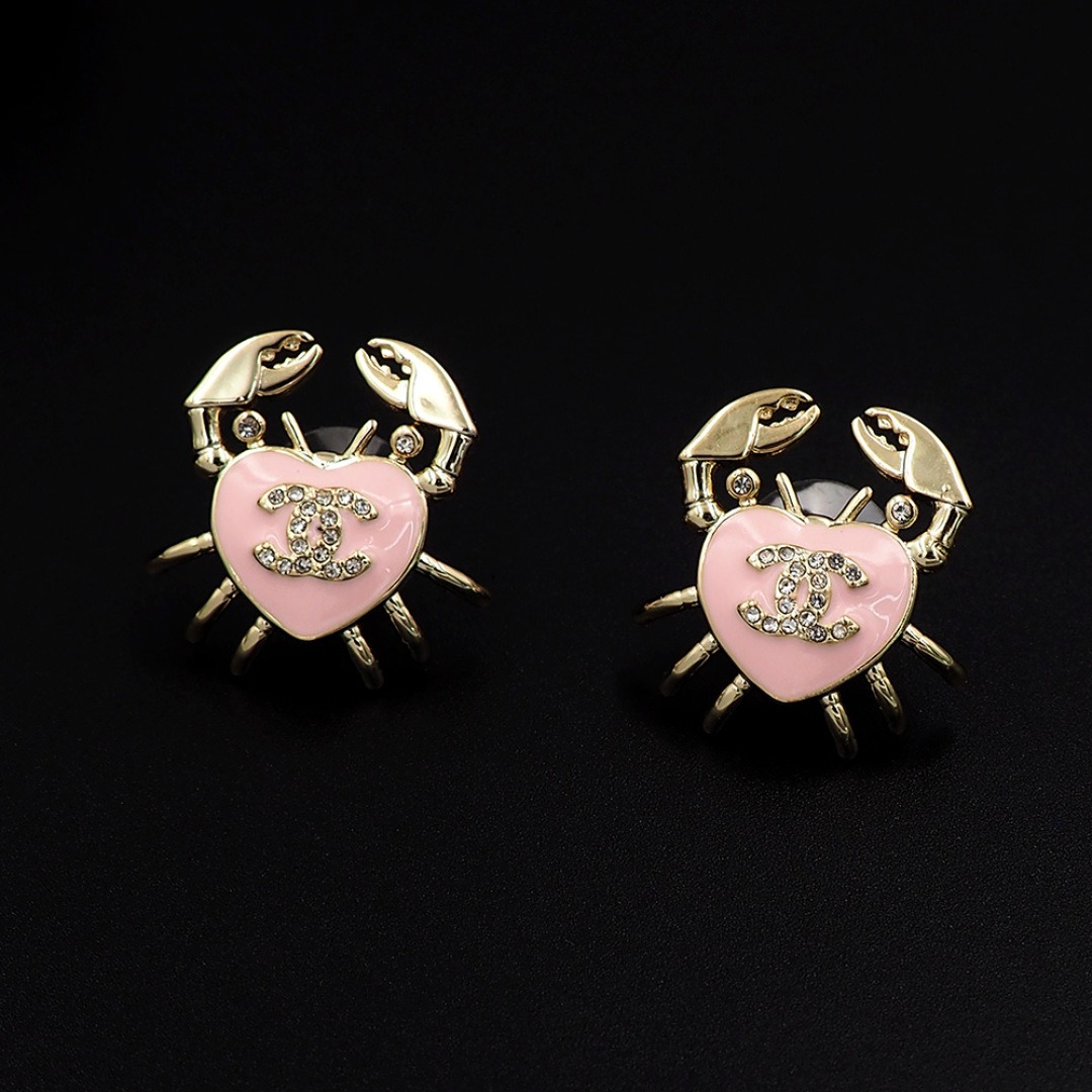 Ch**el Crab Heart Pink Earring Gold – Toned For Women