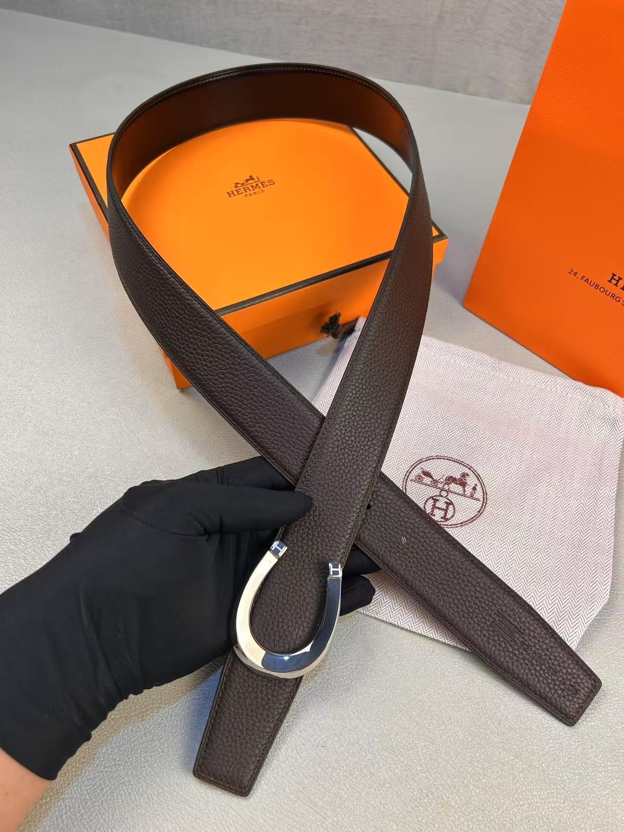 H**me5 Luck Belt Buckle Reversible Leather Strap 38mm Noir/Chocolat For Men H010412CK05