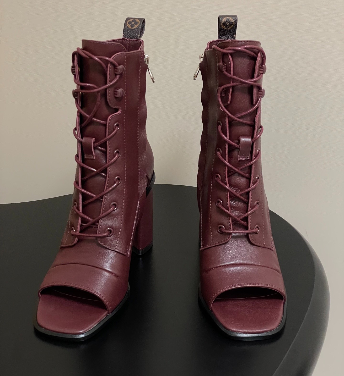 L0vis Vvtt0n Berlin Open Toe Ankle Boots Bordeaux Red For Women 1AICLT