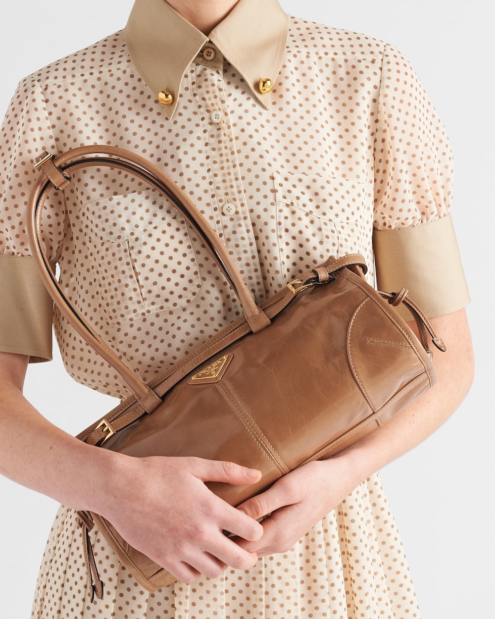 [True-to-ORIGINAL] Pra*a Bonnie Medium Shoulder Bag Cameo 32cm/13in – 1BA426_2CYR_F0LT6_V_MOO