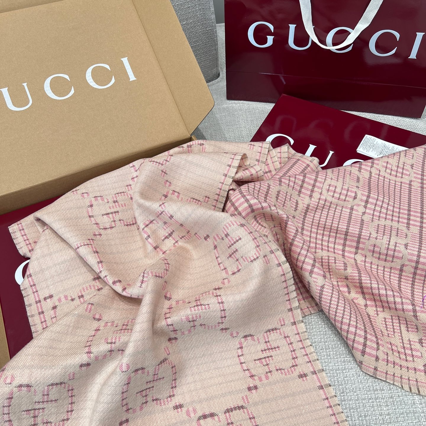 Gvc*1 Check GG Scarf Ivory And Pink 70.8in/180cm ‎774419 3GAMQ 9272