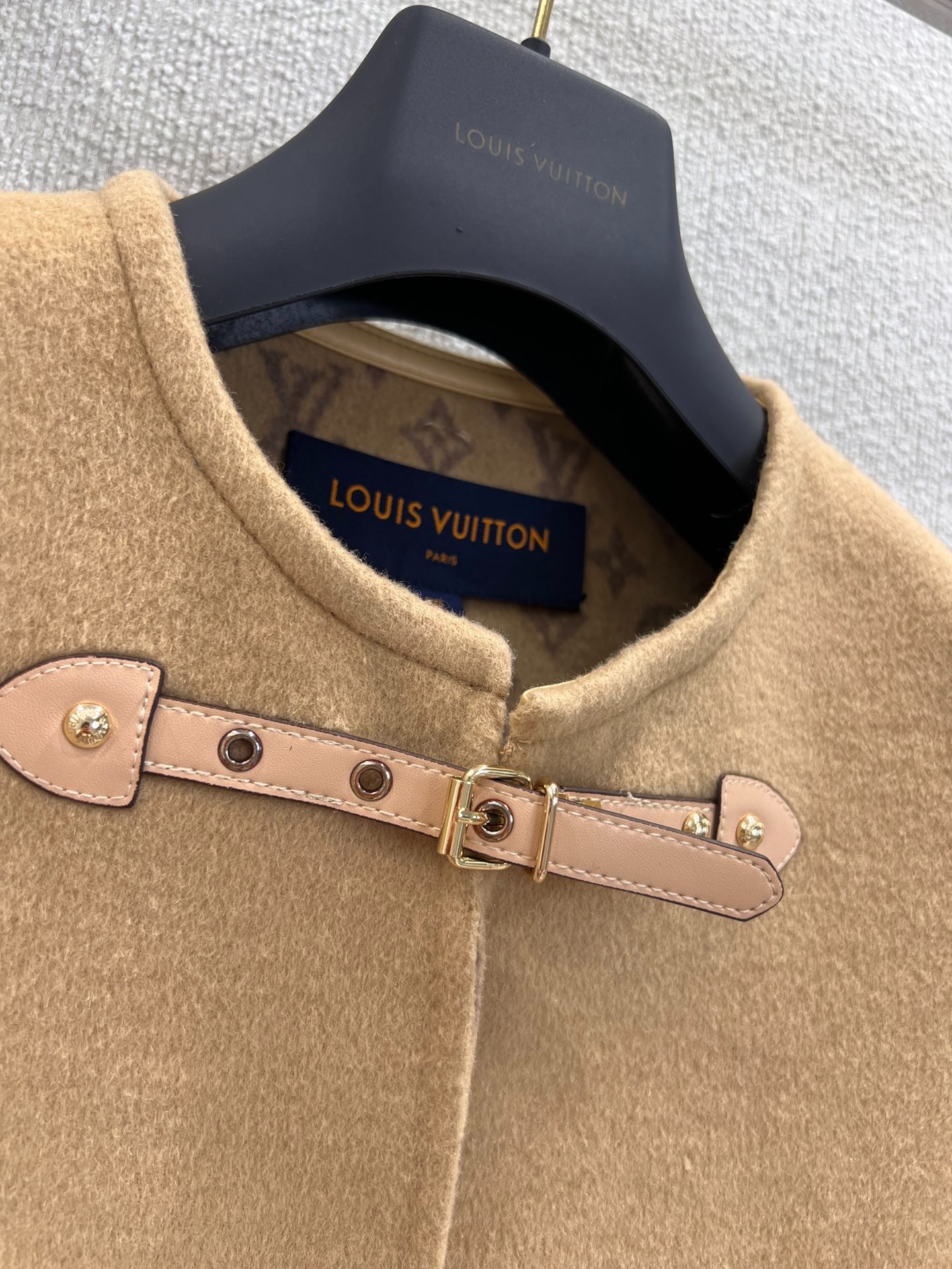 L0vis Vvtt0n Cape Coat Beige For Women