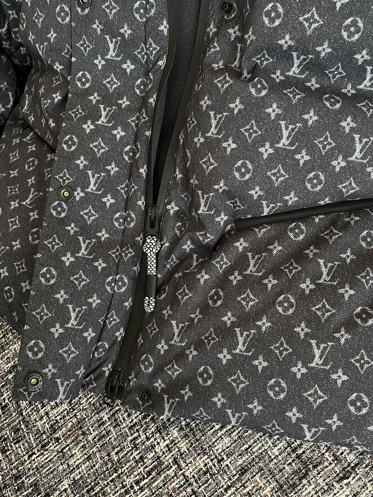 L0vis Vvtt0n Denim-Effect Monogram Ski Jacket Dark Grey For Women 1AIPGV