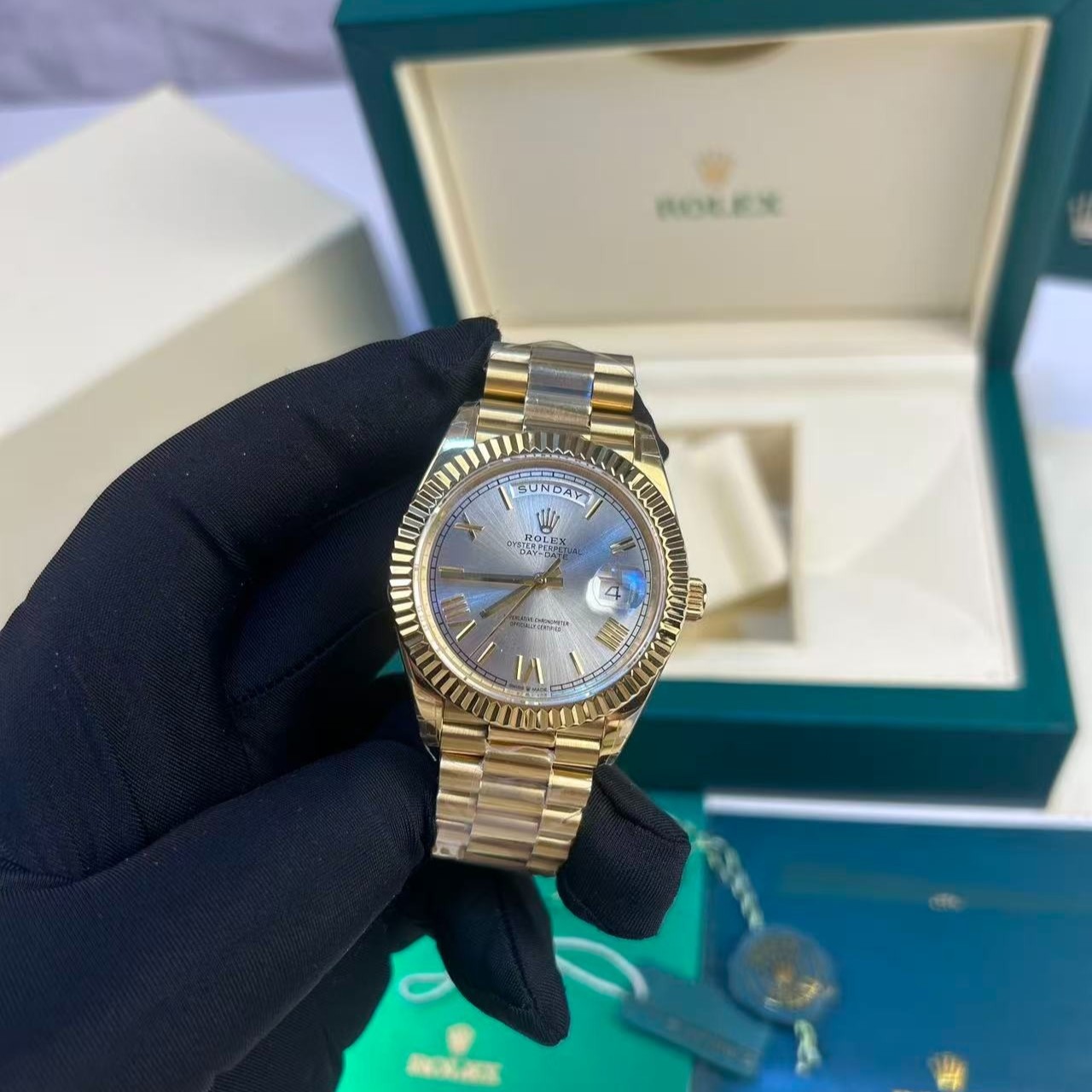 R01ex Day-Date 36 Watch Gold Toned Silver Dial 36mm For Men