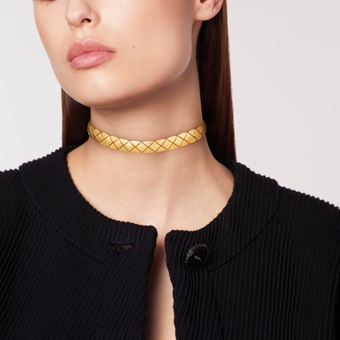 Ch**el Coco Crush S*pple Choker Gold Hardware For Women J13716