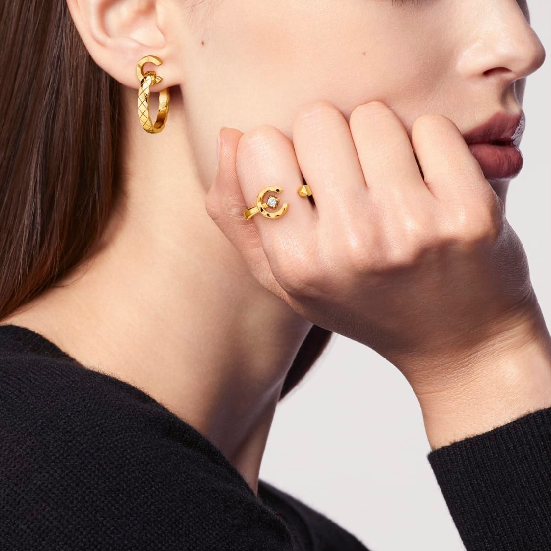 Ch**el Coco Ring Gold Hardware For Women J13725