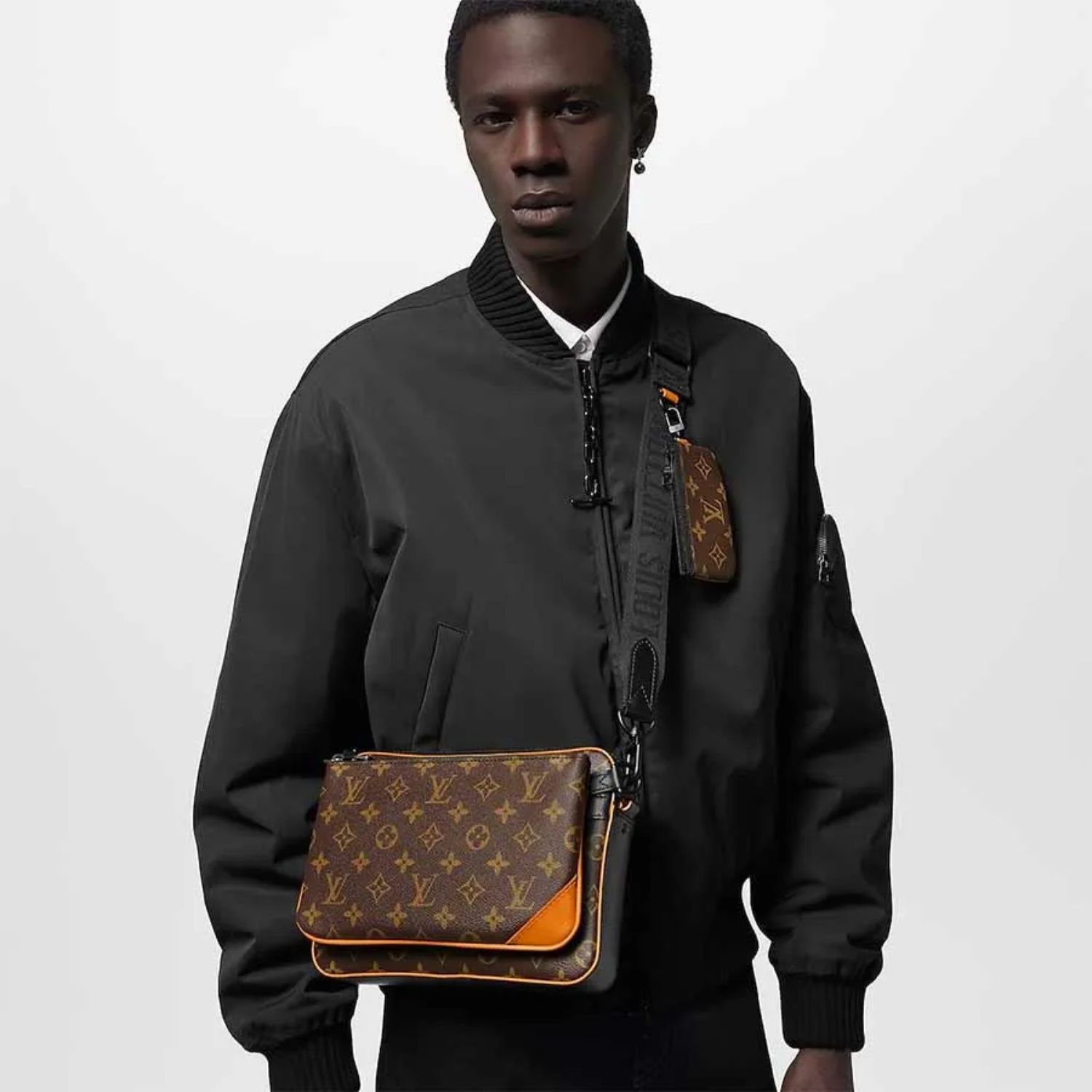 L0vis Vvtt0n Trio Messenger Bag Brown For Men 25cm/ 9.8 in M46694