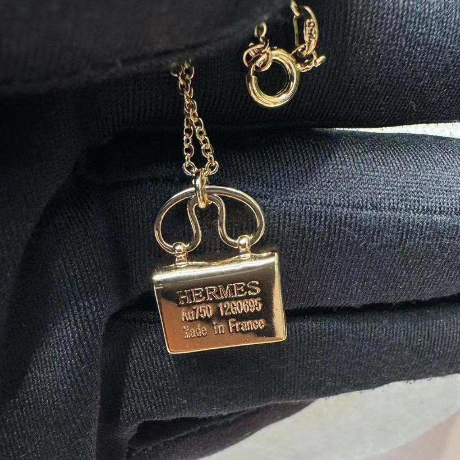 H**me5 Amulettes Constance Necklace Gold Tone For Women