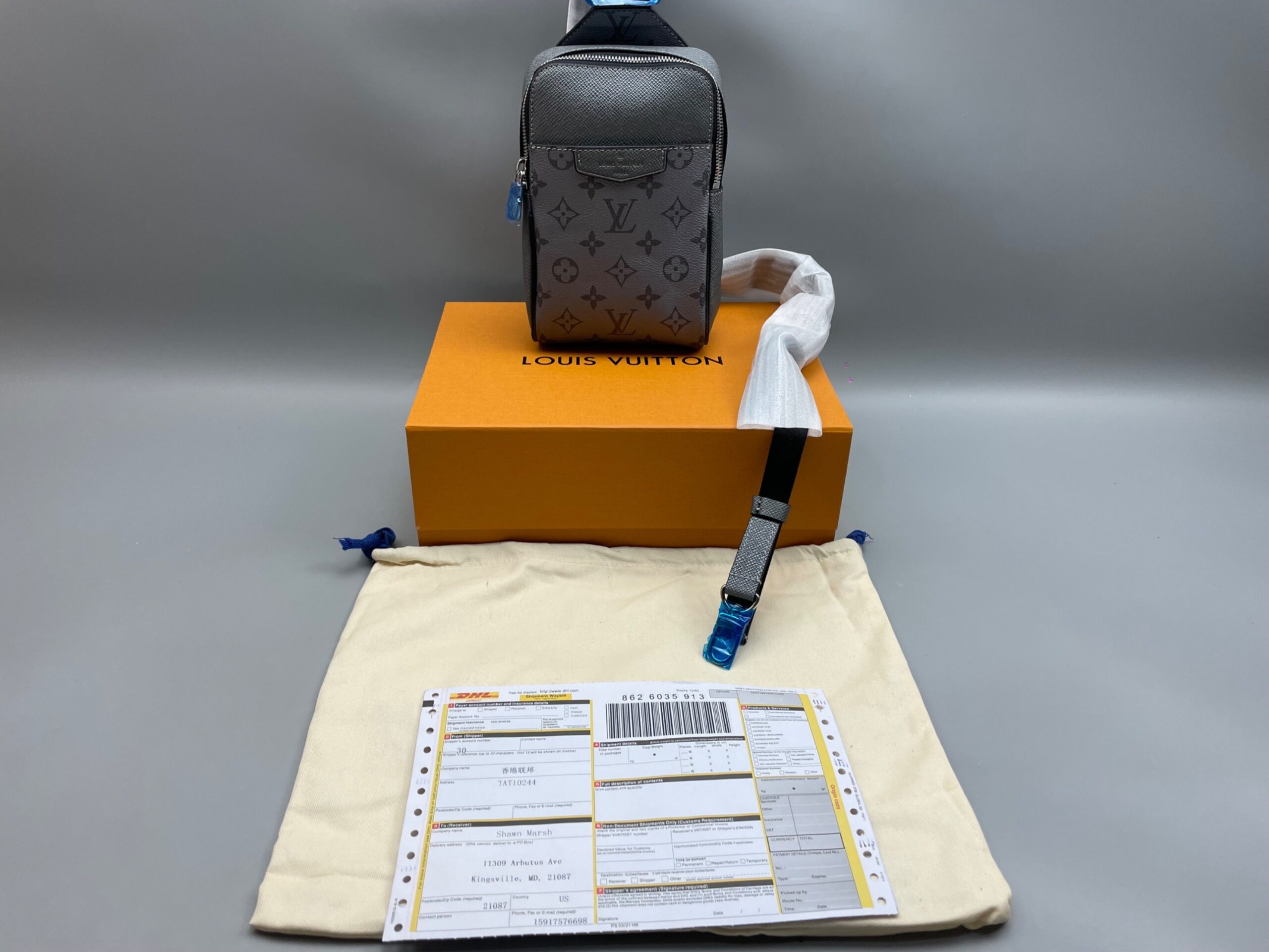 L0vis Vvtt0n Outdoor Sling Bag Taigarama Gunmetal Gray For Men, Men’s Bags, Crossbody Bags 8.3in/21cm LV