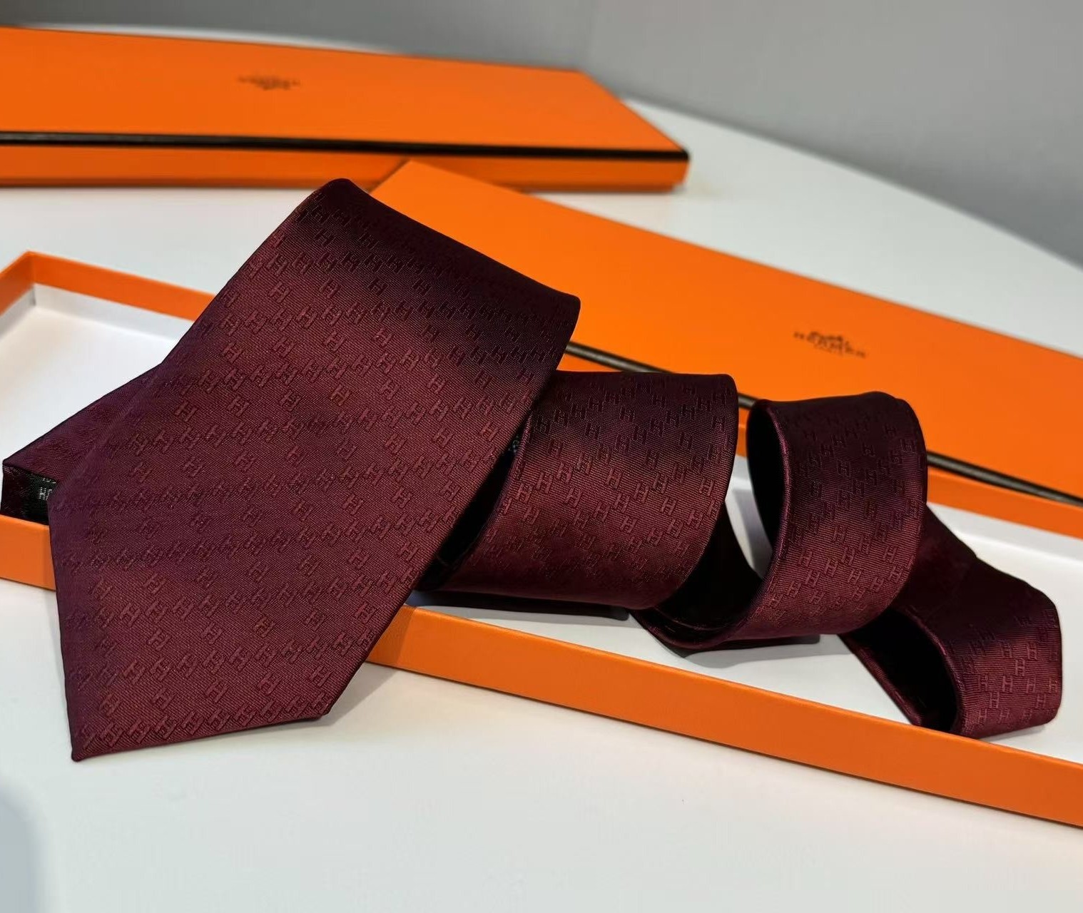 H**me5 Faconnee H Tie Red For Men