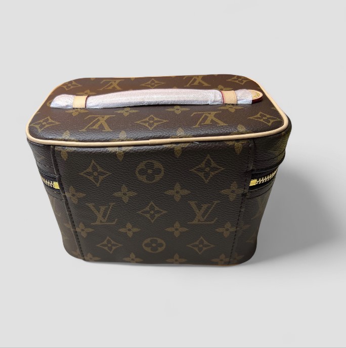 L0vis Vvtt0n Nice Mini Bag Brown For Women 7,9in/20cm M44495