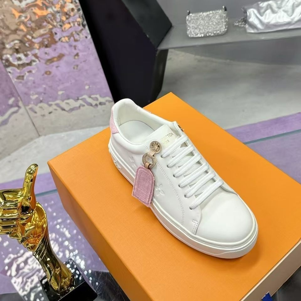 L0vis Vvtt0n Time Out Sneaker Pink For Women