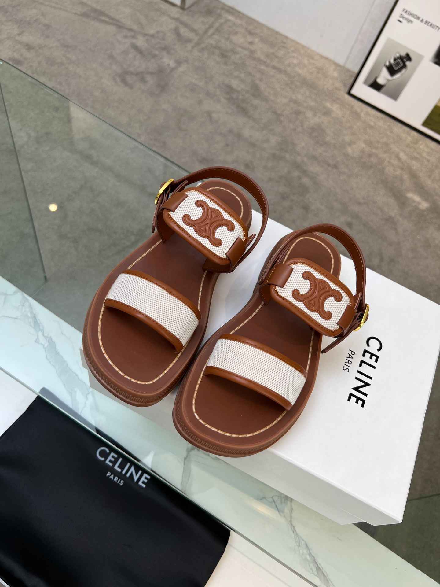 Ce1i*e Clea Triomphe Sandal Brown For Women  353872270C.04UB