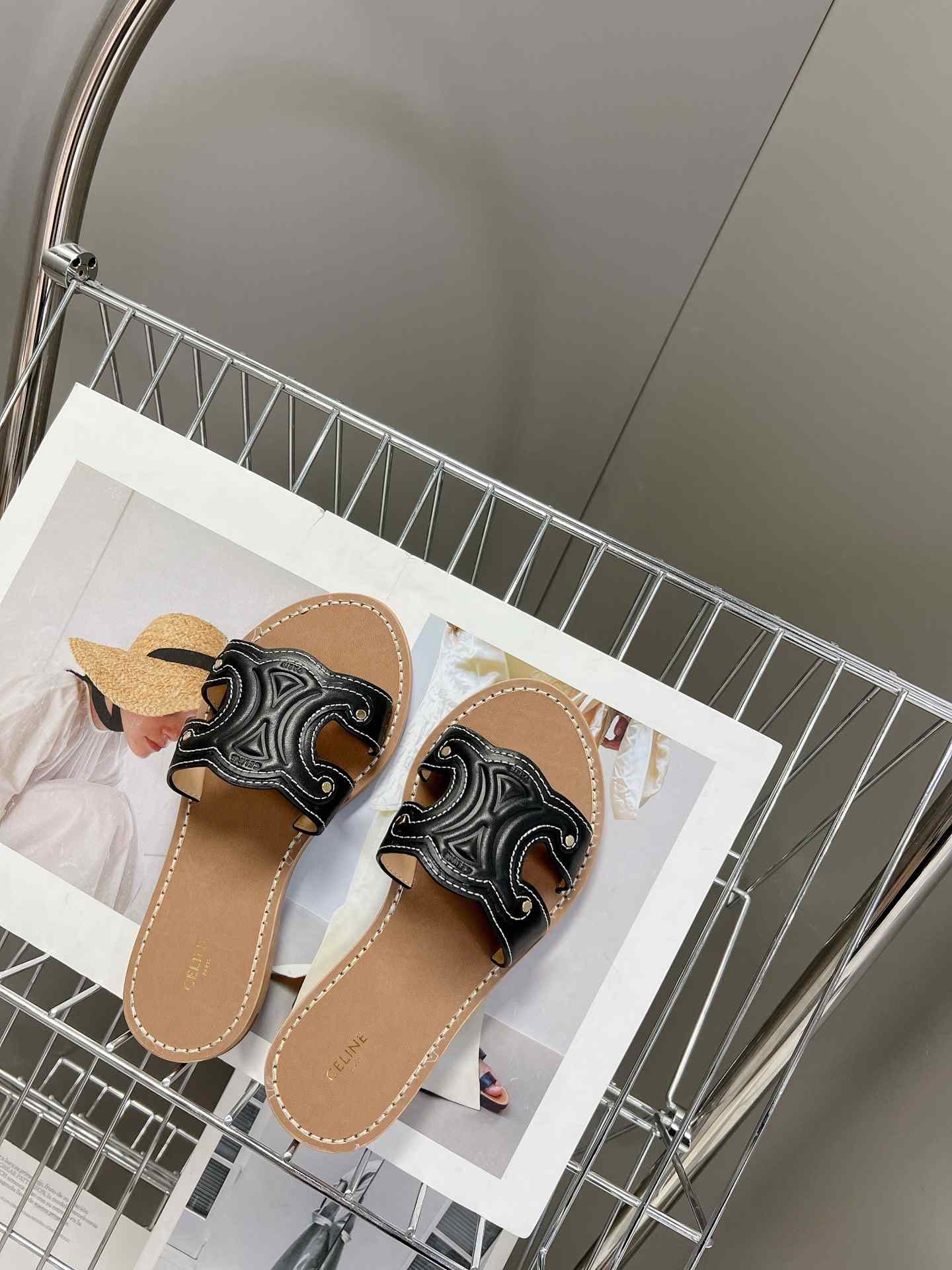 Ce1i*e Triomphe Mule Black For Women 352413767C.38NO