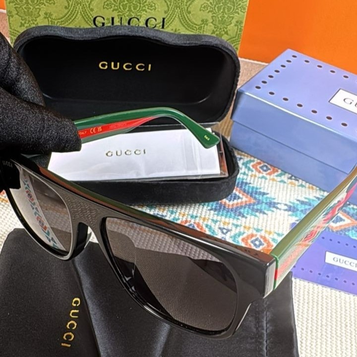 Gvc*1 Square Frame Sunglasses Green For Women